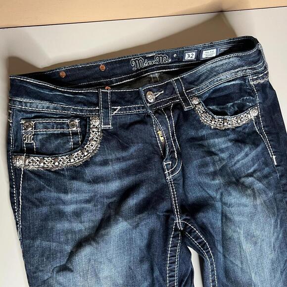 Miss Me Jeans Women’s Size 32 Mid-Rise Cropped Dark Wash Embellished Pocket DK 2 - Picture 12 of 13